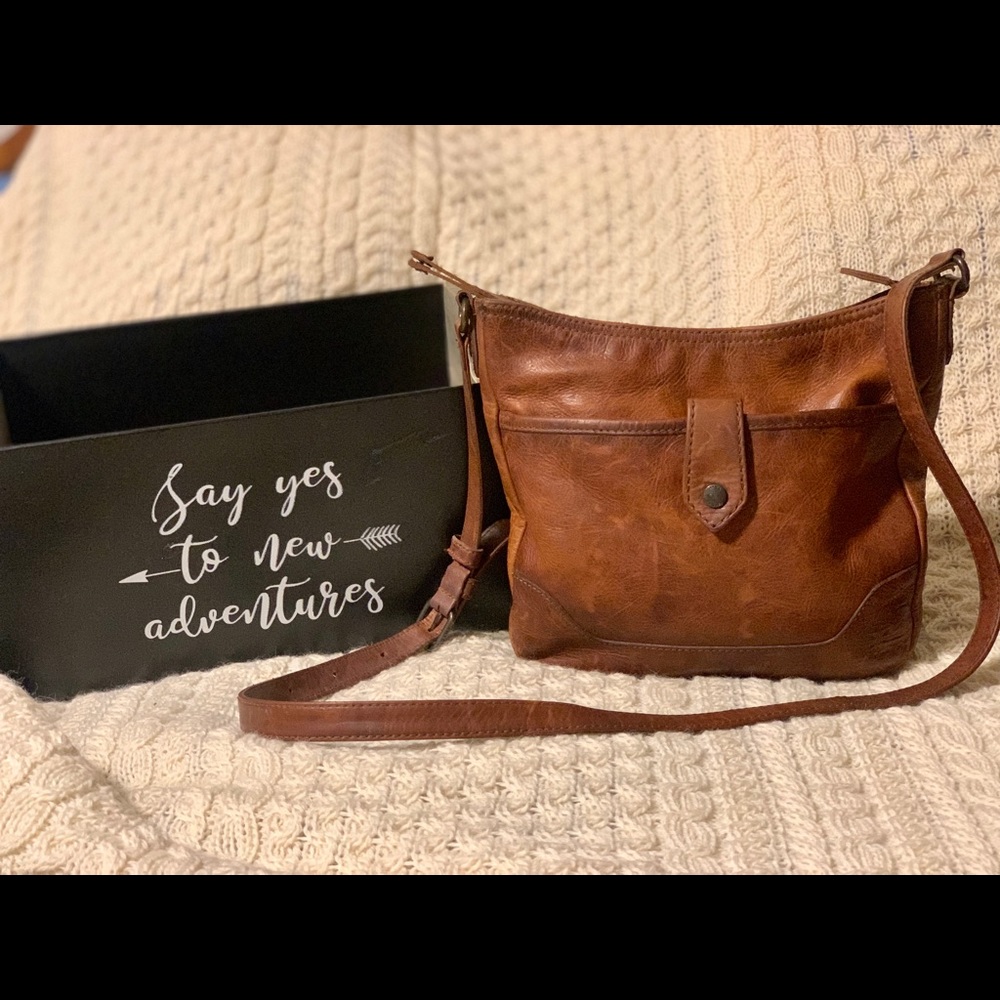 🍀👜Frye Melissa button crossbody bag in cognac🍀